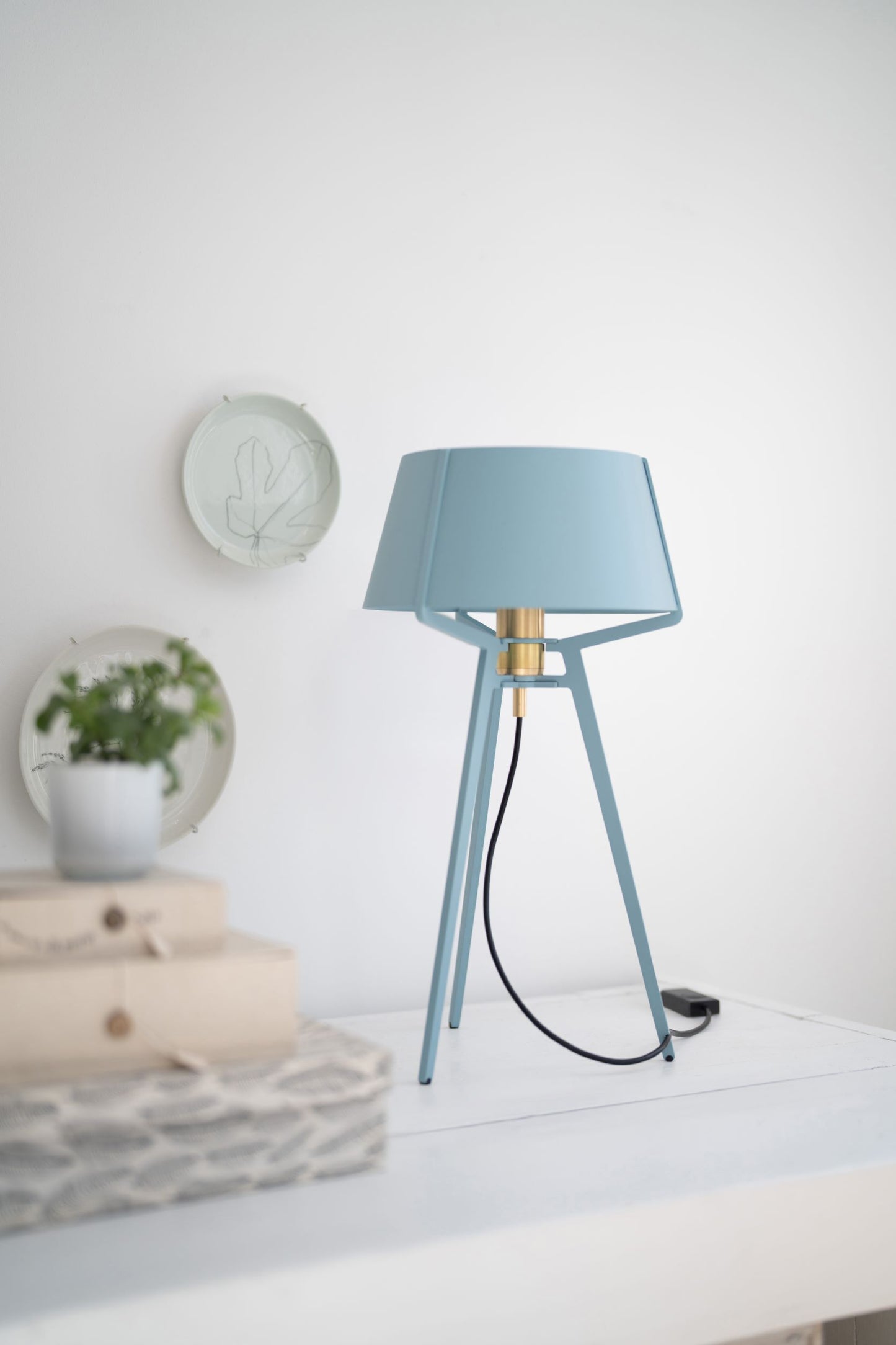 Bella - Table