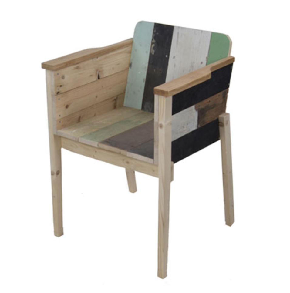 Bucketseat in Scrapwood