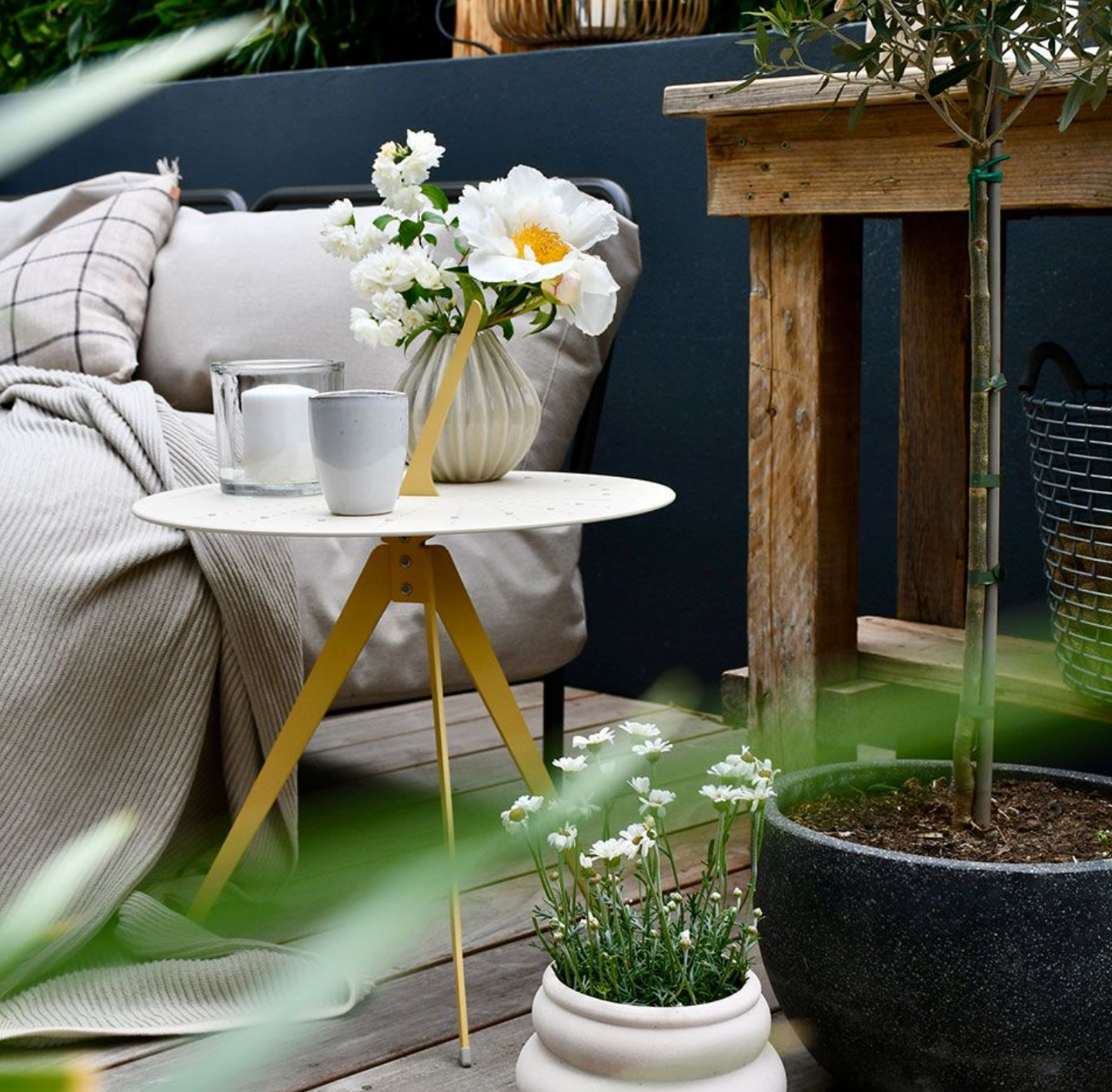 Sundial Table