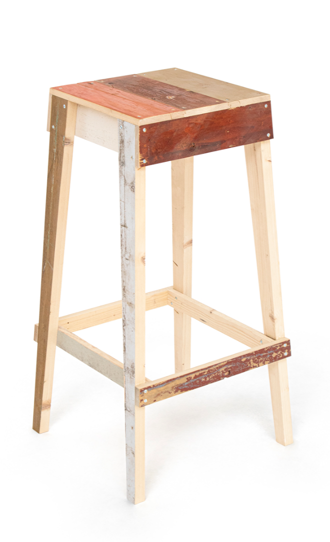 Taburetes altos (Barstool in Scrapwood)